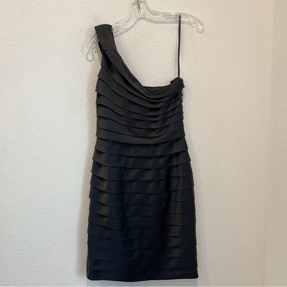 Make offer! Calvin Klein one shoulder LBD Satin bandage Black Dress Size 8